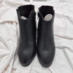 NEW Mia Amore Lakelyn Bootie Women's  Black Size 7.5  Boots